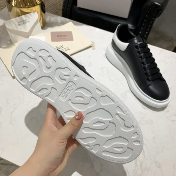 Réplica ALEXANDER  MCQUEEN NEGRAS Y BLANCAS - Imagen 5