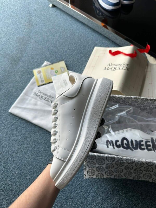 Réplica ALEXANDER MCQUEEN BLANCAS LOGO LATERAL - Imagen 6