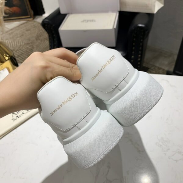 Réplica ALEXANDER  MCQUEEN BLANCAS - Imagen 4