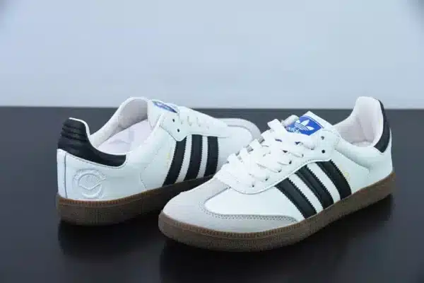 Réplica ADIDAS SAMBA ‘BLANCAS Y NEGRAS' - Imagen 2