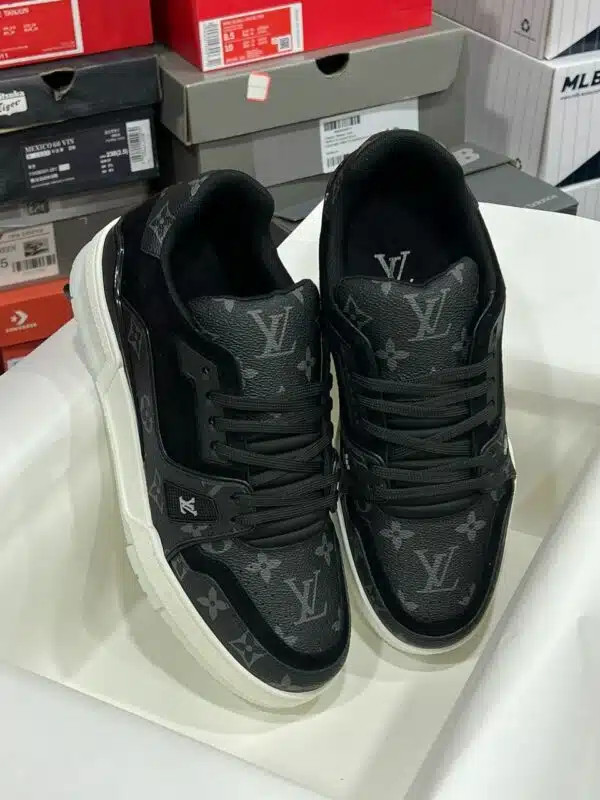 Réplica LOUIS VUITTON TRAINER MONOGRAM 'NEGRAS' - Imagen 4