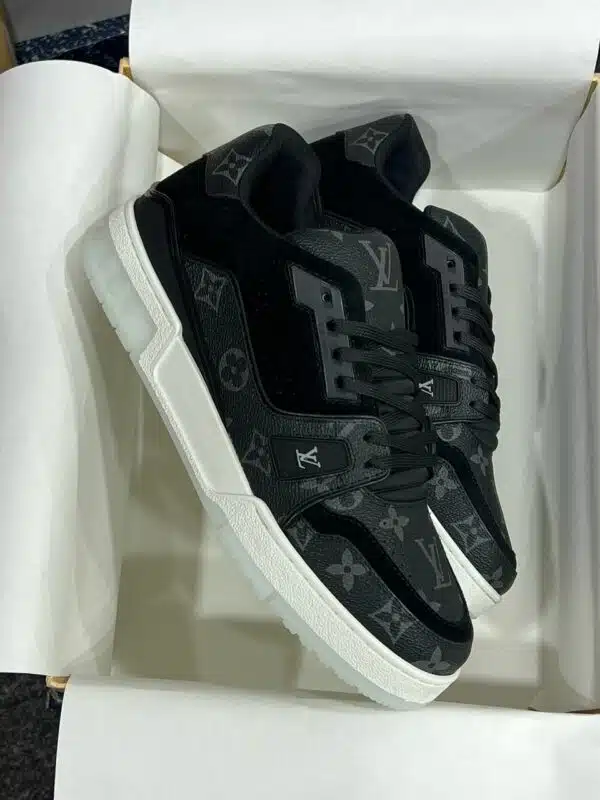 Réplica LOUIS VUITTON TRAINER MONOGRAM 'NEGRAS' - Imagen 3