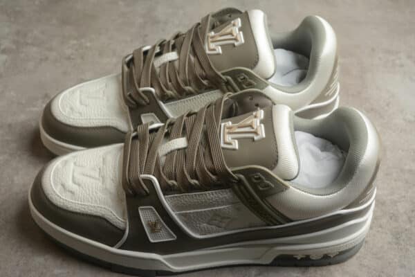 Réplica LOUIS VUITTON LV TRAINER ‘BEIGE Y BLANCAS’ - Imagen 2