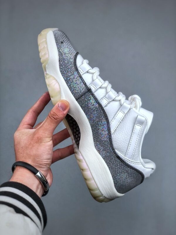 Réplica JORDAN 11 RETRO LOW 'YEAR OF THE SNAKE' - Imagen 5