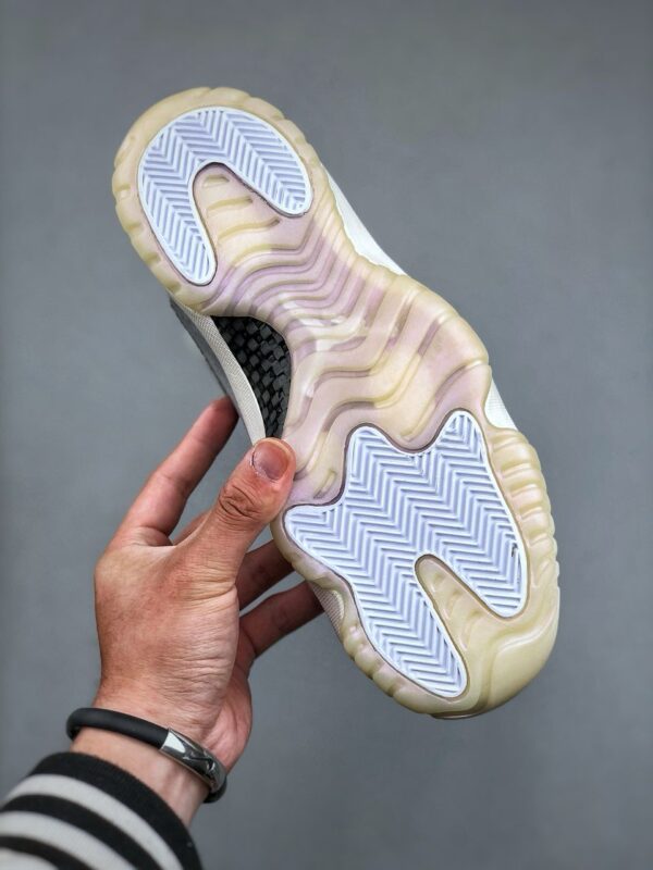 Réplica JORDAN 11 RETRO LOW 'YEAR OF THE SNAKE' - Imagen 4