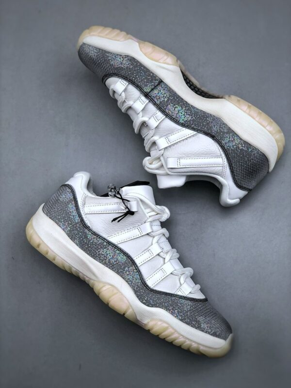 Réplica JORDAN 11 RETRO LOW 'YEAR OF THE SNAKE' - Imagen 2