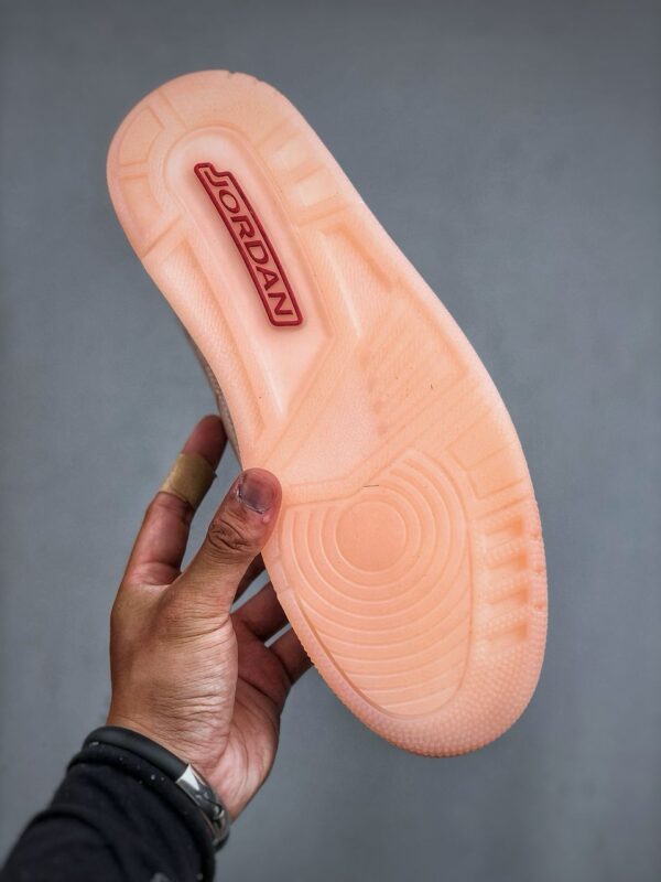 Réplica JORDAN 3 RETRO ‘VALENTINE’S DAY TREAT YOURSELF’ (2025) - Imagen 3