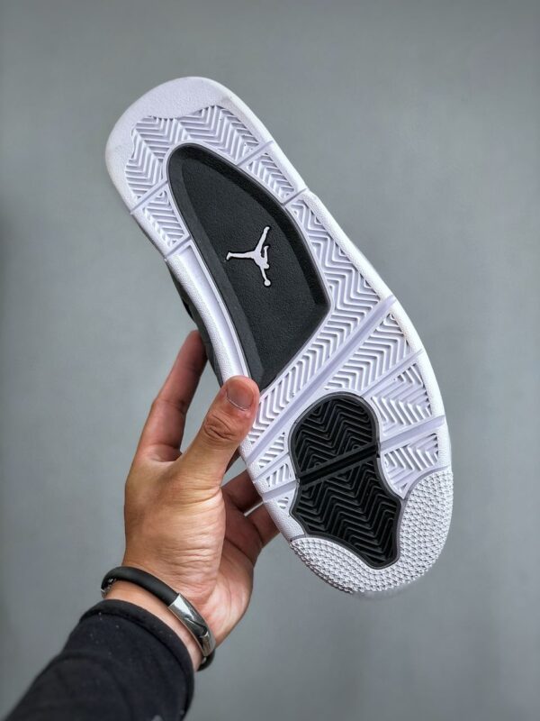 Réplica JORDAN 4 RETRO ‘FEAR’ (2024) - Imagen 3