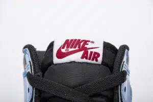  AIR JORDAN 1 RETRO HIGH OG 'FEARLESS' - Imagen 6