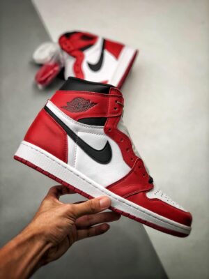  AIR JORDAN 1 RETRO HIGH OG 'CHICAGO' 2015 - Imagen 7