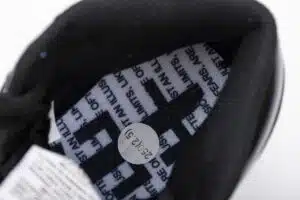 AIR JORDAN 1 RETRO HIGH OG 'FEARLESS' - Imagen 8