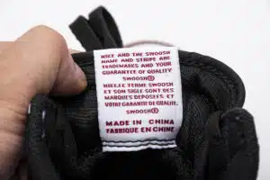  AIR JORDAN 1 RETRO HIGH OG 'FEARLESS' - Imagen 7