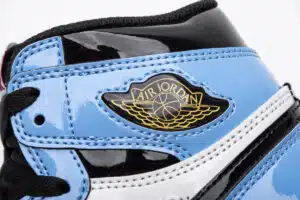  AIR JORDAN 1 RETRO HIGH OG 'FEARLESS' - Imagen 2