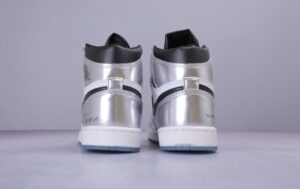 RÉPLICA AIR JORDAN 1 RETRO HIGH 'PASS THE TORCH' - Imagen 3