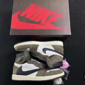  AIR JORDAN RETRO 1 TRAVIS SCOTT - Imagen 3
