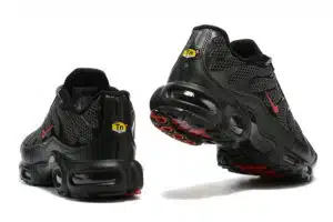  AIR MAX PLUS 'BLACK RED' - Imagen 4