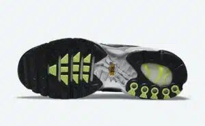  AIR MAX PLUS SE 'BLACK CHROME' - Imagen 4