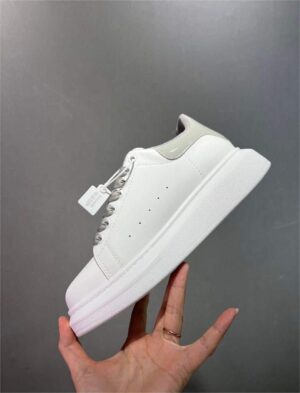  ALEXANDER MCQUEEN OVERSIZED 'BLANCAS Y GRISES' - Imagen 8