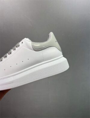  ALEXANDER MCQUEEN OVERSIZED 'BLANCAS Y GRISES' - Imagen 5