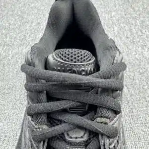  BALENCIAGA DEFENDER 'NEGRAS' - Imagen 4