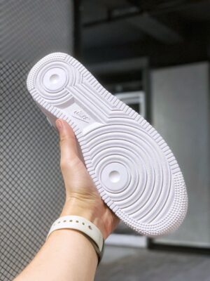  NOCTA X AIR FORCE 1 'CERTIFIED LOVER BOY' - Imagen 3