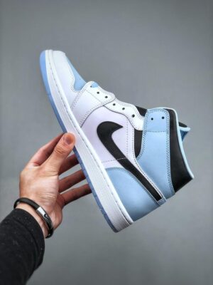  JORDAN 1 MID 'ICE BLUE' - Imagen 8