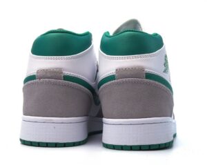 RÉPLICA JORDAN 1 MID SE WHITE PINE GREEN SMOKE GREY - Imagen 3