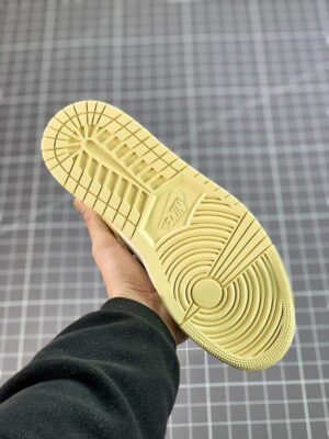  JORDAN 1 RETRO HIGH OG 'CRAFT VIBRATIONS OF NAIJA' - Imagen 4