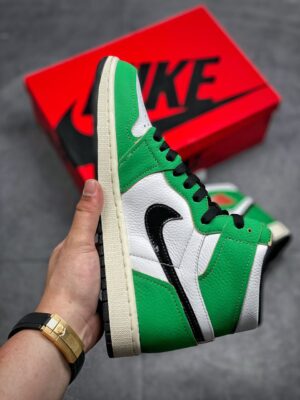 JORDAN 1 RETRO HIGH OG 'LUCKY GREEN' - Imagen 5