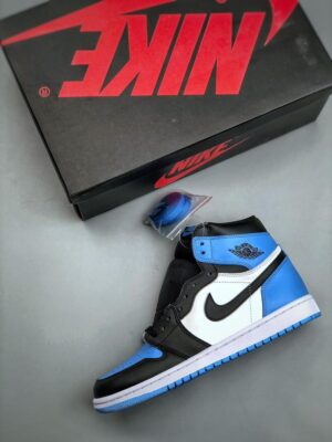  JORDAN 1 RETRO HIGH OG 'UNC TOE' - Imagen 8