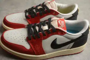  JORDAN 1 RETRO LOW 'TROPHY ROOM AWAY' - Imagen 2