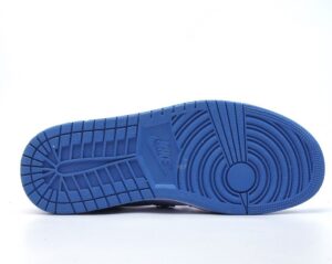 RÉPLICA JORDAN 1 RETRO UNC - Imagen 4