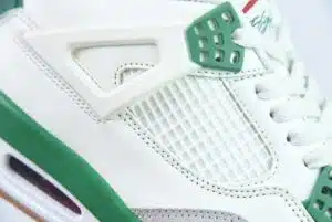 RÉPLICA JORDAN 4 RETRO SB 'PINE GREEN' - Imagen 4
