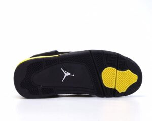 RÉPLICA JORDAN 4 RETRO THUNDER - Imagen 4