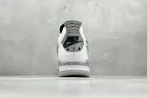  JORDAN 4 RETRO 'WHITE CEMENT' (2025) - Imagen 5