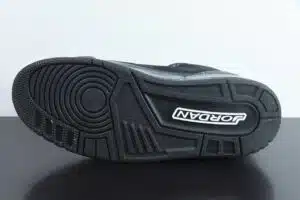 RÉPLICA JORDAN RETRO 3 'BLACK CAT' (2025) - Imagen 2