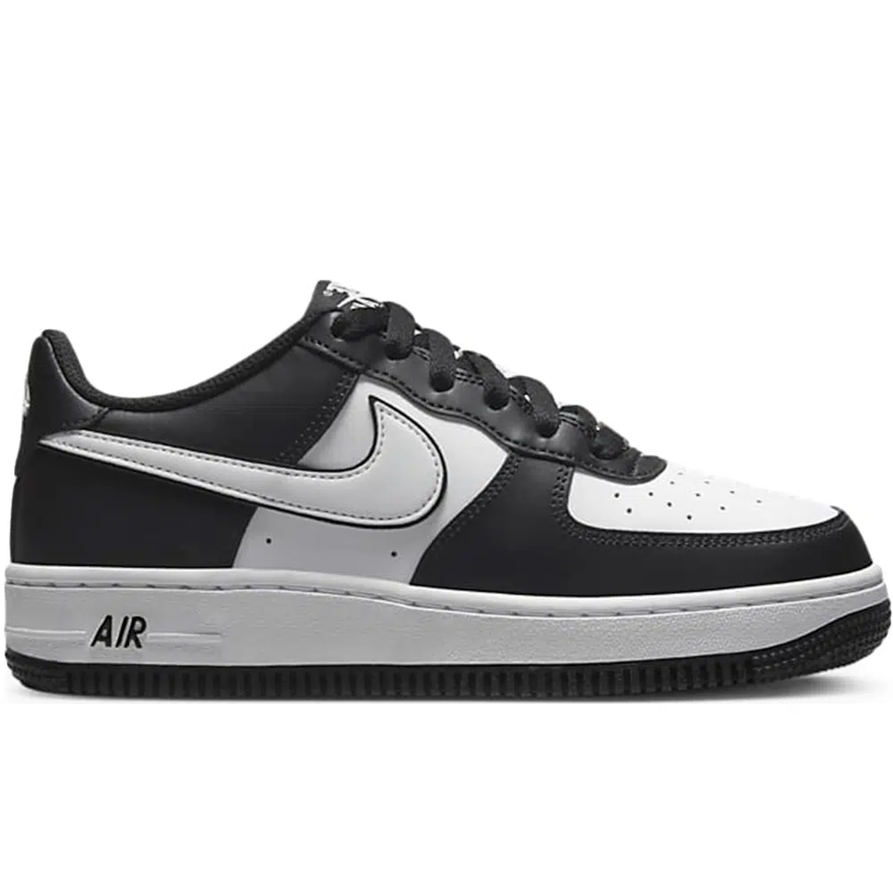 NIKE AIR FORCE 1 LOW '07 LV8 'PANDA' (1) RÉPLICA NIKE AIR FORCE 1 LOW ’07 LV8 ‘PANDA’ - Imagen 1
