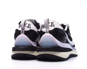  NIKE VAPORWAFFLE SACAI BLACK WHITE - Imagen 2