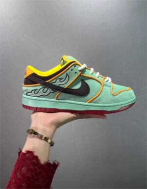 SB DUNK LOW 'RODEO TOURMALINE' - Imagen 10