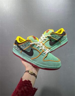  SB DUNK LOW 'RODEO TOURMALINE' - Imagen 3