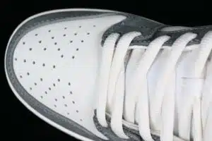 RÉPLICA YUTO HORIGOME X NIKE SB DUNK LOW - Imagen 2