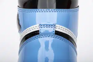  AIR JORDAN 1 RETRO HIGH OG 'FEARLESS' - Imagen 3